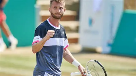 Corentin Moutet : L'Étoile Montante du Tennis Français et Son Parcours Époustouflant